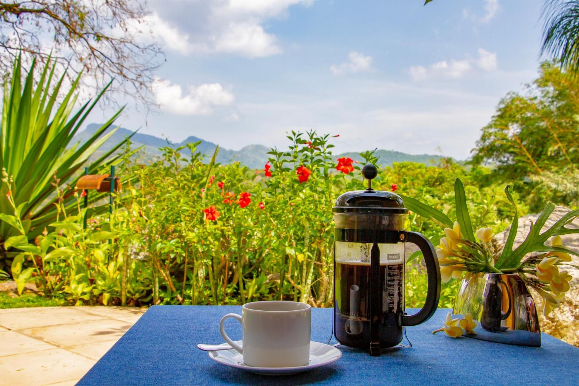 Bougainvillea Retreat Kandy Exterior photo