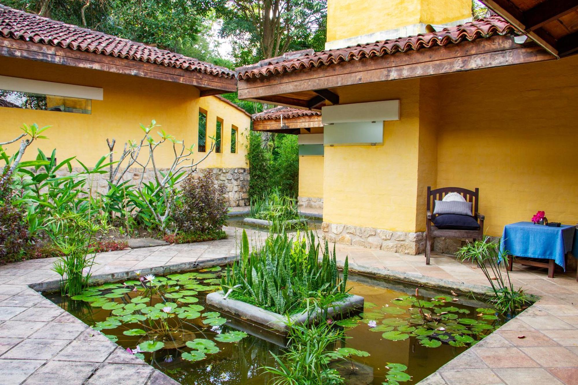 Bougainvillea Retreat Kandy Exterior photo