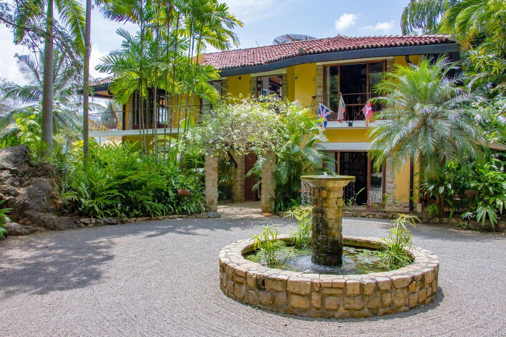 Bougainvillea Retreat Kandy Exterior photo